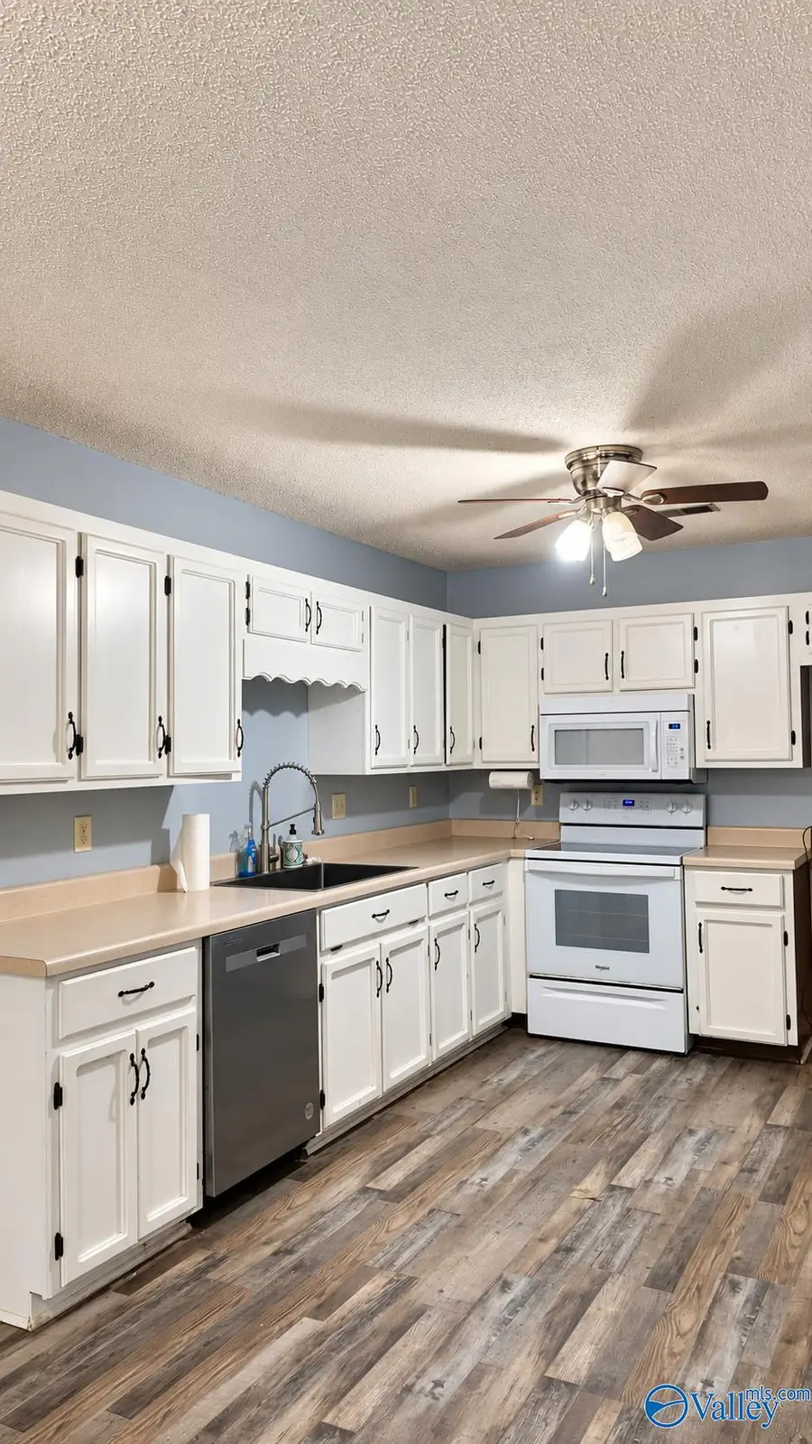 420 Waldrop Road, Rainbow City, AL 35906 - #3