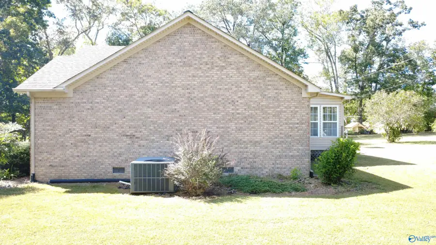 28 Forest Drive, Henagar, AL 35978 - #3