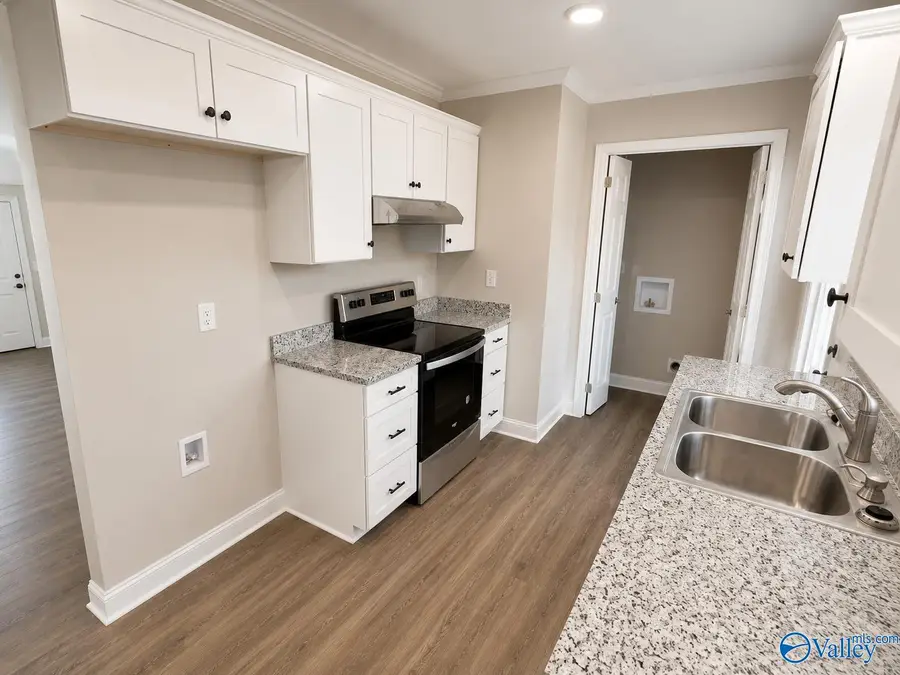 684 Doris Street, Boaz, AL 35957 - #3