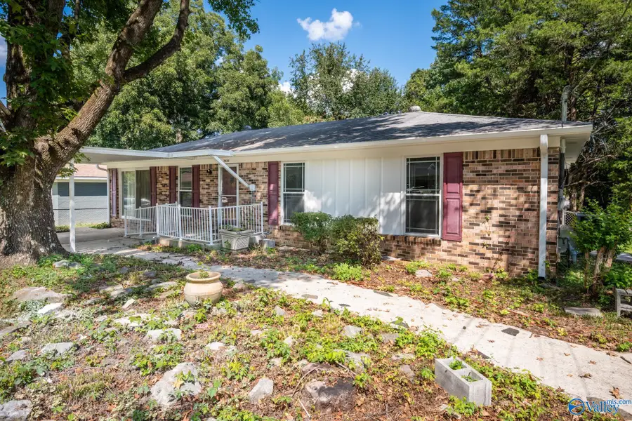 2630 Thornhill Road, Huntsville, AL 35810 - #2