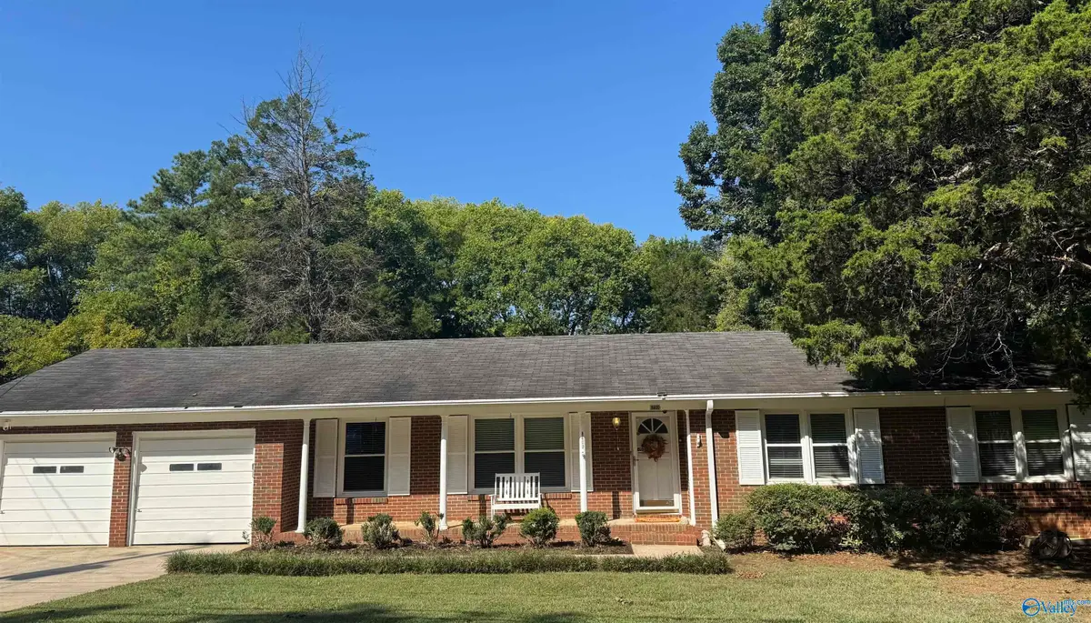 8600 Hickory Hill Lane Se, Huntsville, AL 35802 - #1