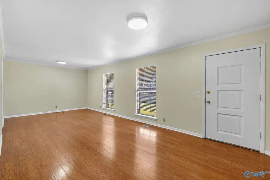 1909 Azalea Circle Sw, Decatur, AL 35601 - #3
