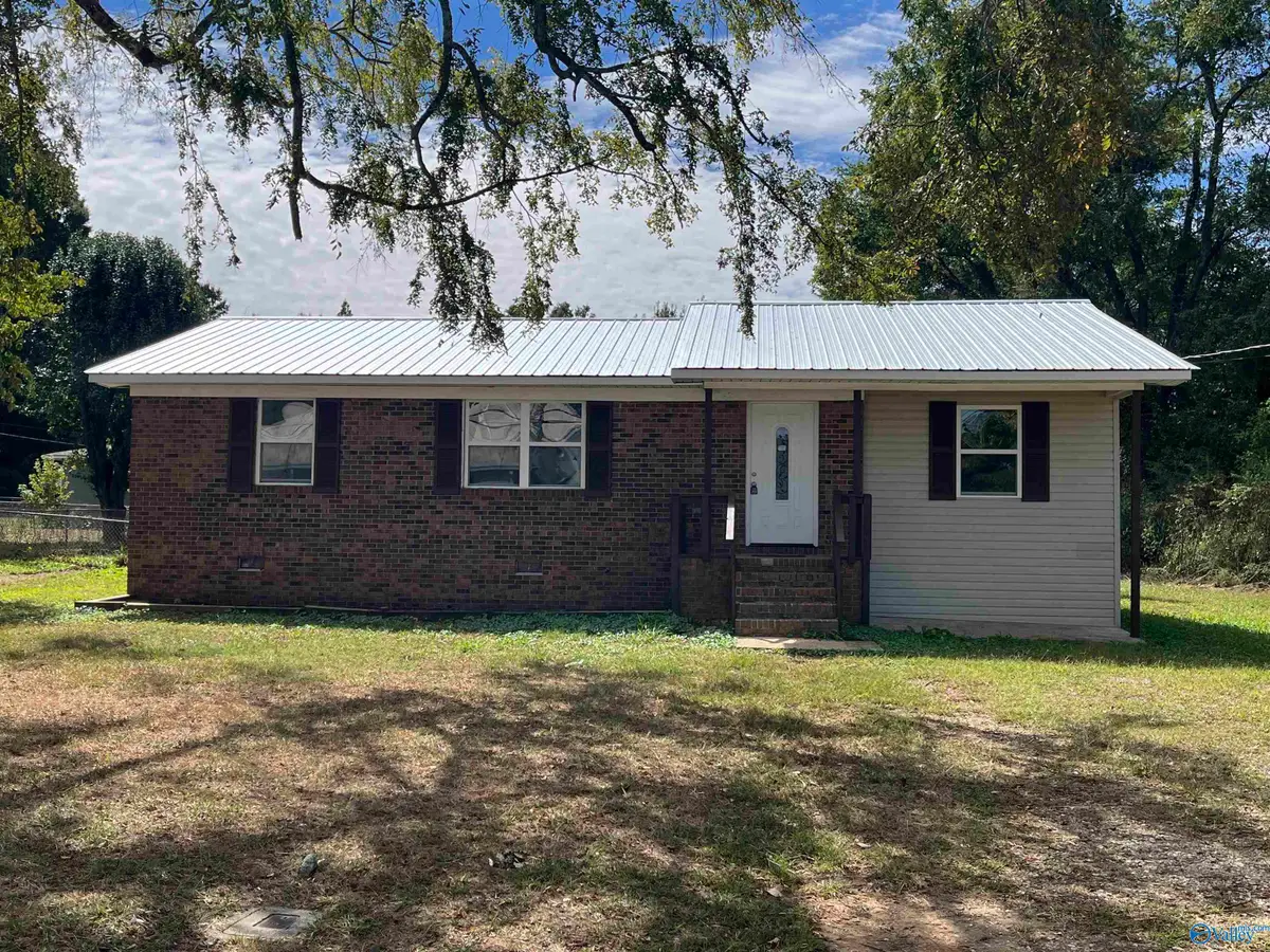 324 School Street, Valley Head, AL 35989 - #1