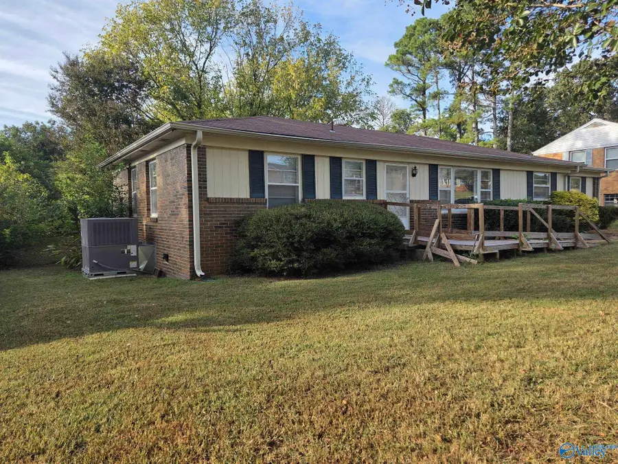 2218 Norris Road Nw, Huntsville, AL 35810 - #2