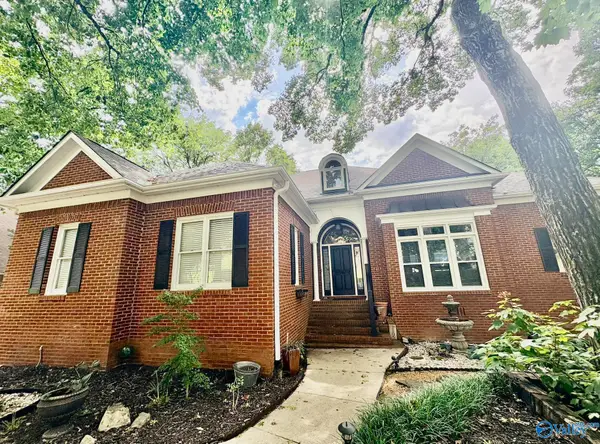 2105 Greenslope Trail, Huntsville, AL 35811