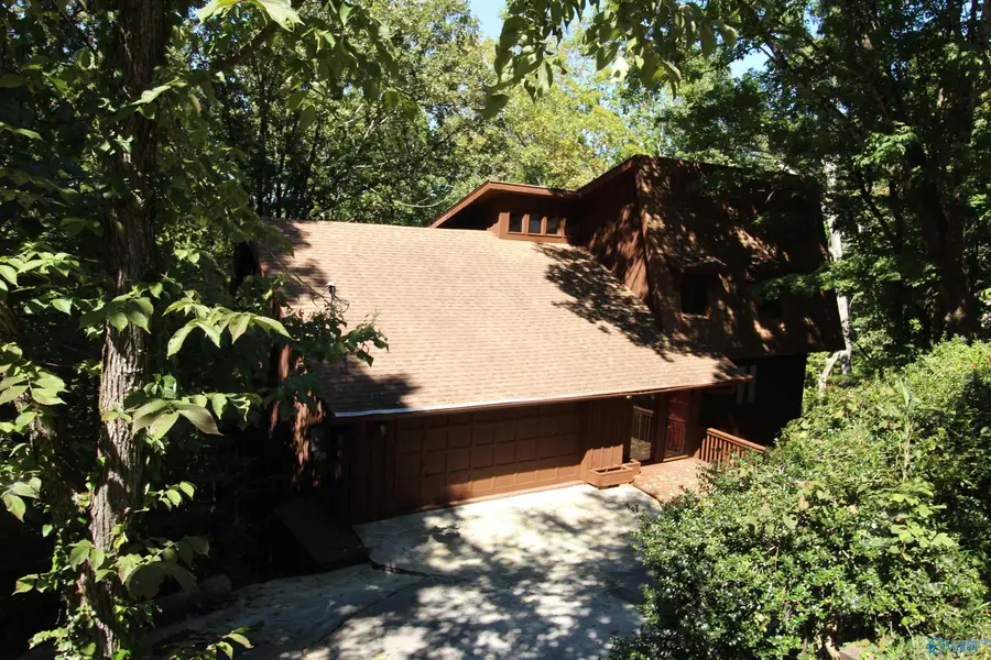 2218 Briarcliff Road Se, Huntsville, AL 35801 - #2