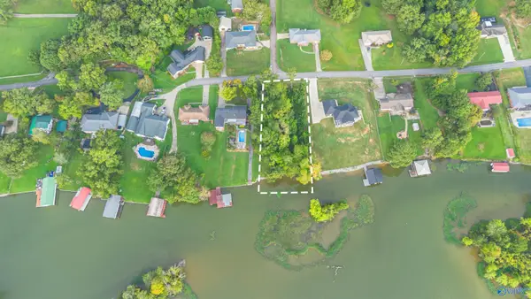 .54 Lakeshore Drive, Rainbow City, AL 35906