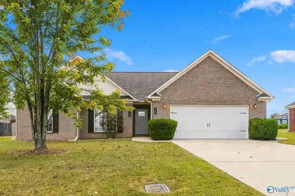 275 Narrow Lane, New Market, AL 35761