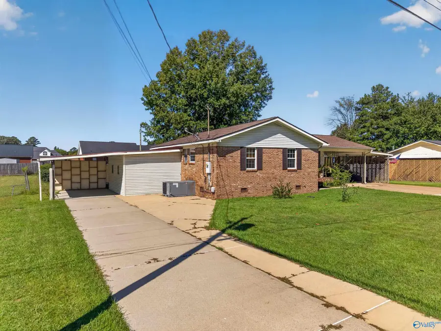 607 SE Brown Avenue, Attalla, AL 35954 - #3