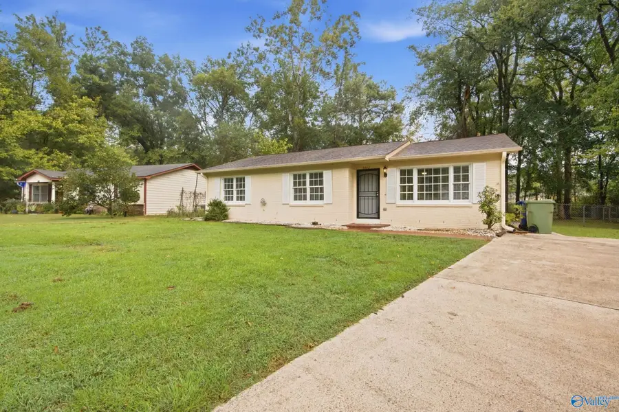 6402 Sandia Boulevard Nw, Huntsville, AL 35810 - #3