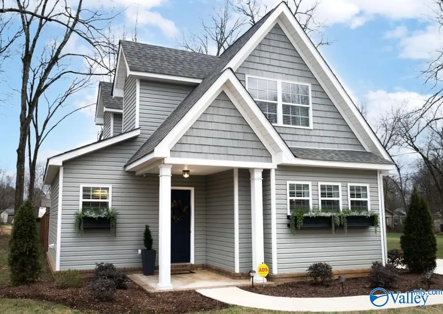 702 Main Street E, Hartselle, AL 35640 - #2