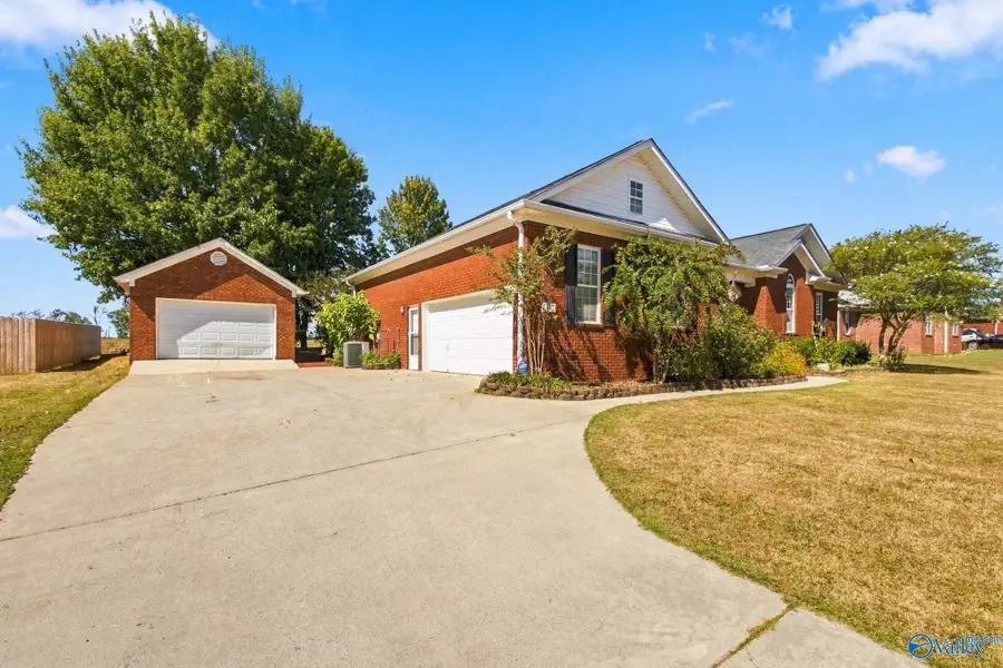 23917 May Lane, Athens, AL 35613 - #3