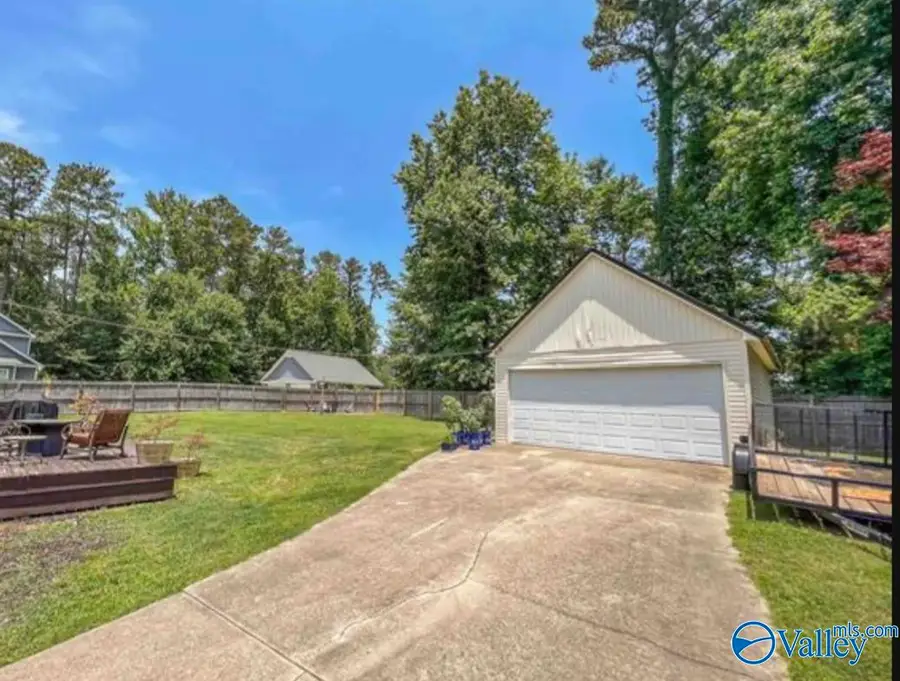 1205 Jane Avenue, Albertville, AL 35950 - #2