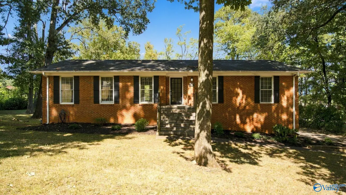 407 Sherwood Drive Se, Huntsville, AL 35802 - #1