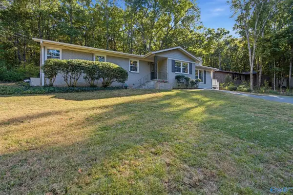 9605 Nottingham Lane, Huntsville, AL 35803