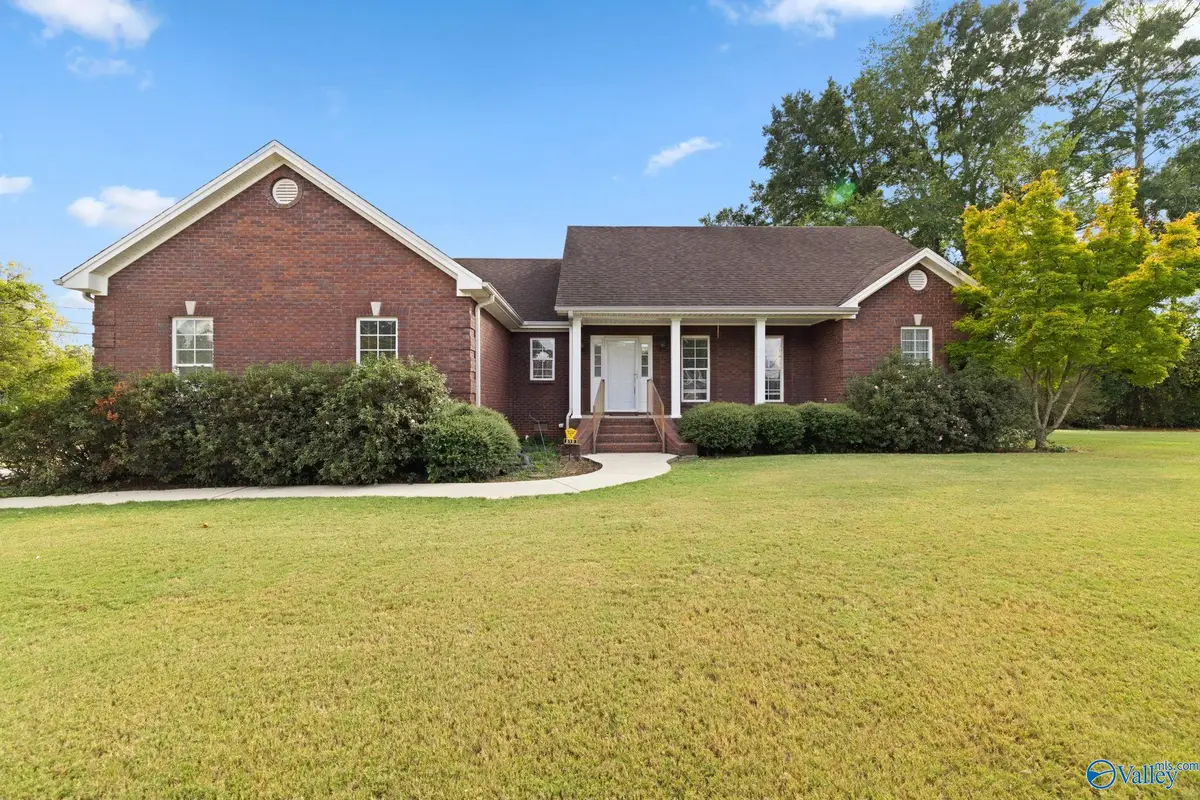810 E 7th Street, Tuscumbia, AL 35674 - #1