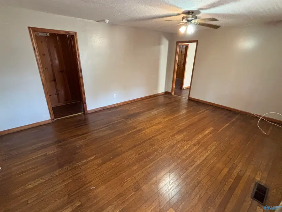 2029 Cleveland Avenue, Decatur, AL 35601 - #2