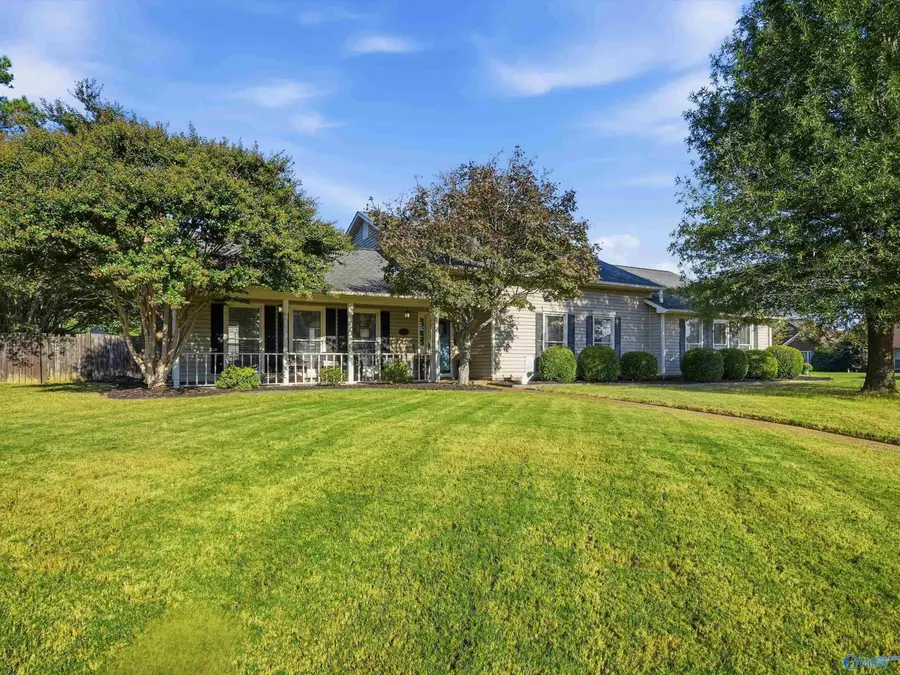 2301 Warwick Avenue Sw, Decatur, AL 35603 - #2