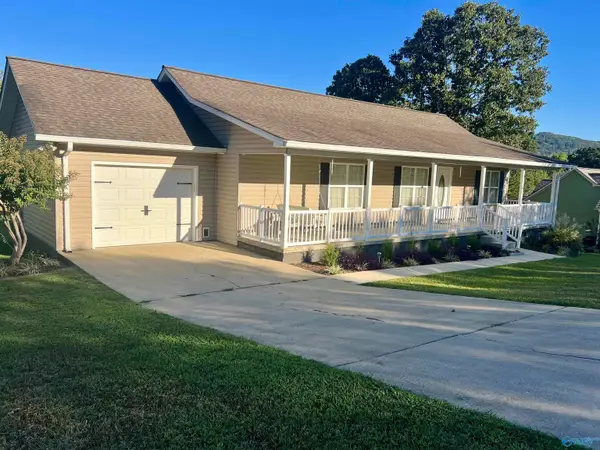 307 NW Hope Drive, Fort Payne, AL 35967