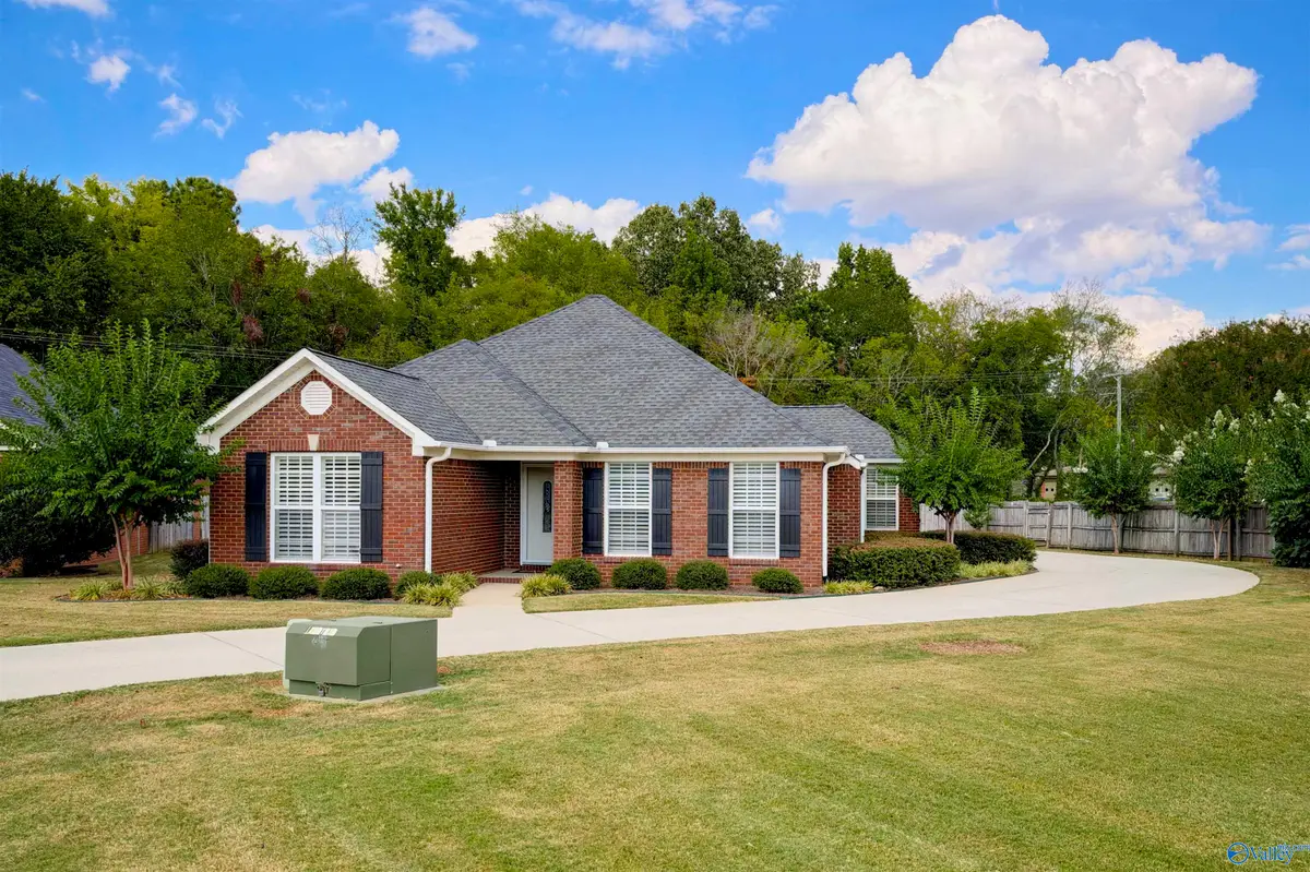 3506 Choctaw Drive Se, Decatur, AL 35603 - #1