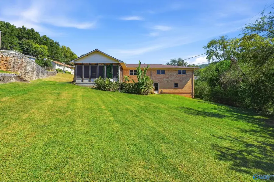 1400 Darnell Street Se, Huntsville, AL 35801 - #3