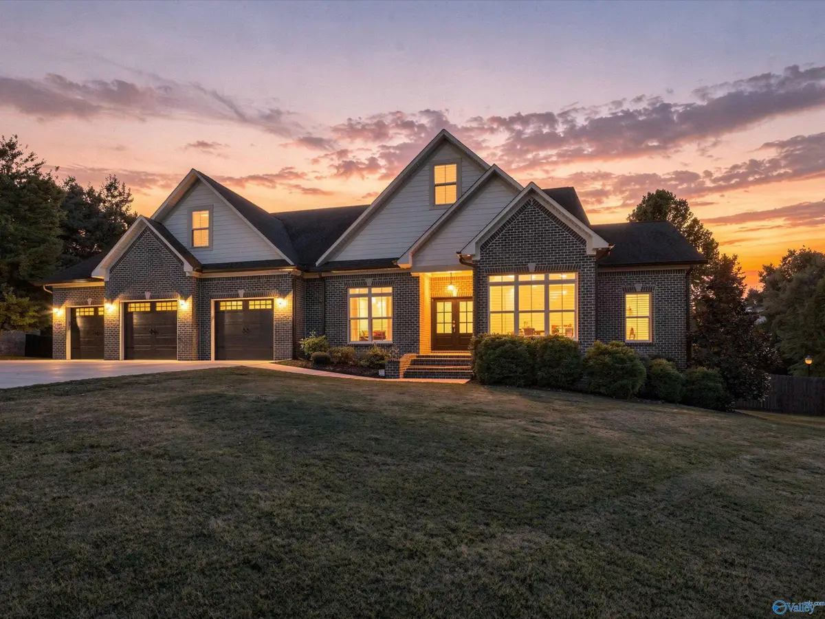 245 Greystone Pass, Guntersville, AL 35976 - #1