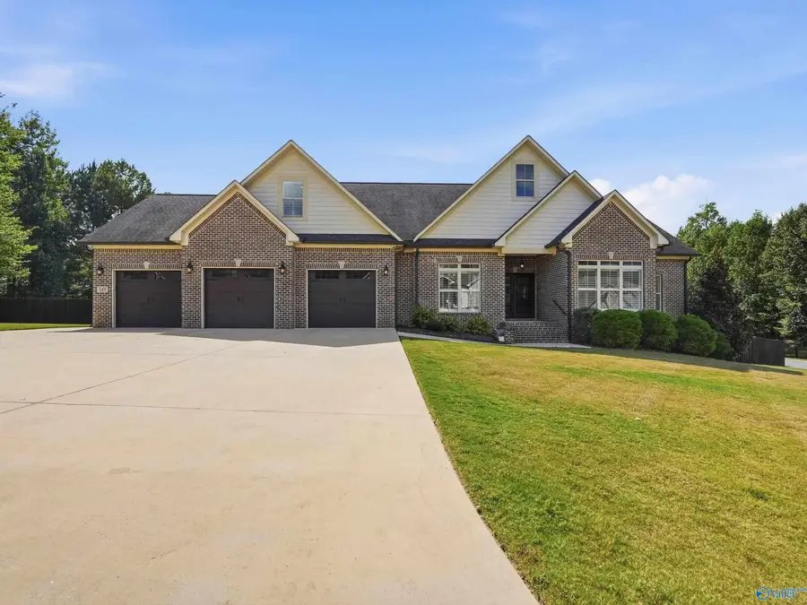 245 Greystone Pass, Guntersville, AL 35976 - #2