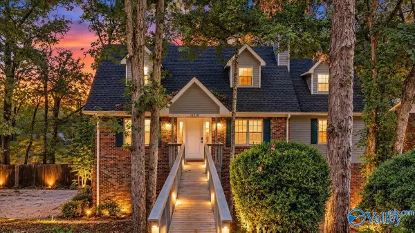 11218 Suncrest Drive Se, Huntsville, AL 35803