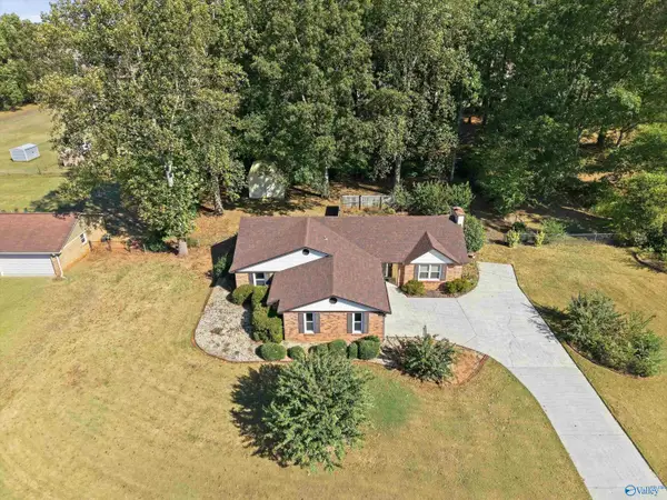 308 N Oxford Circle Nw, Meridianville, AL 35759