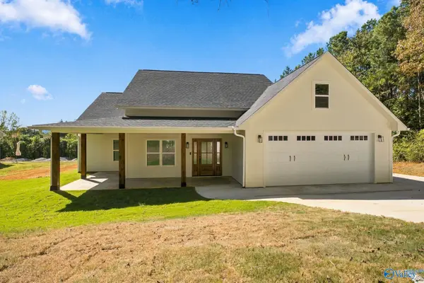 364 Nixon Drive, Guntersville, AL 35976