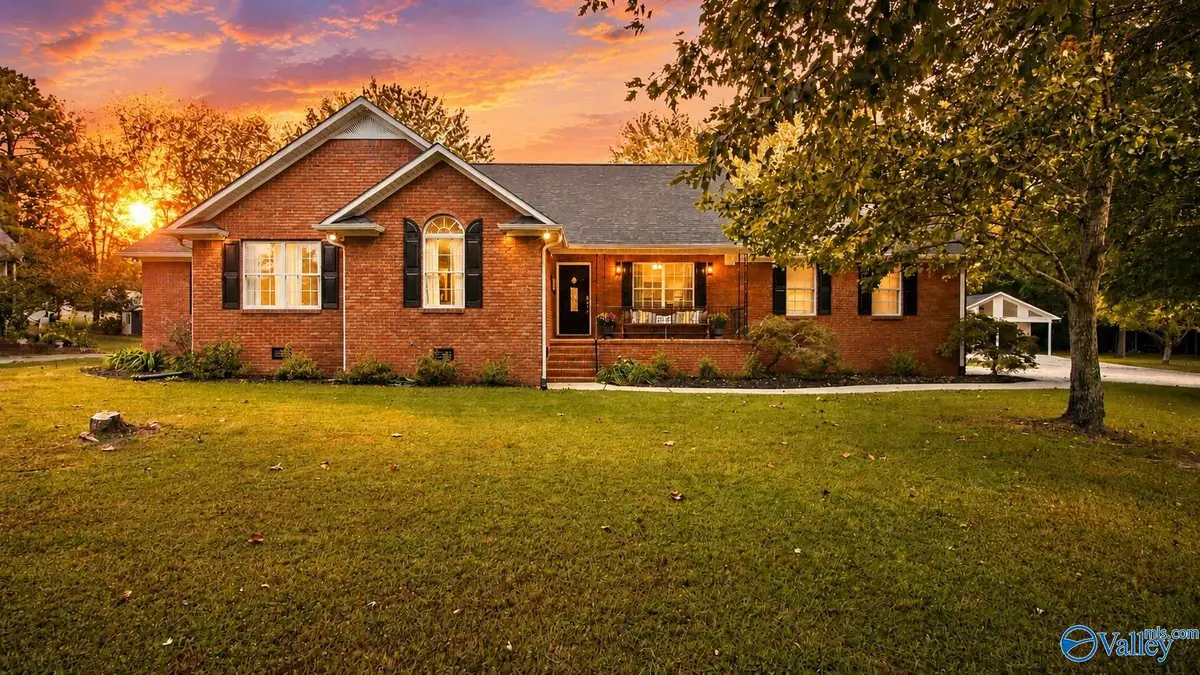 1040 Gannon Circle Nw, Arab, AL 35016 - #1