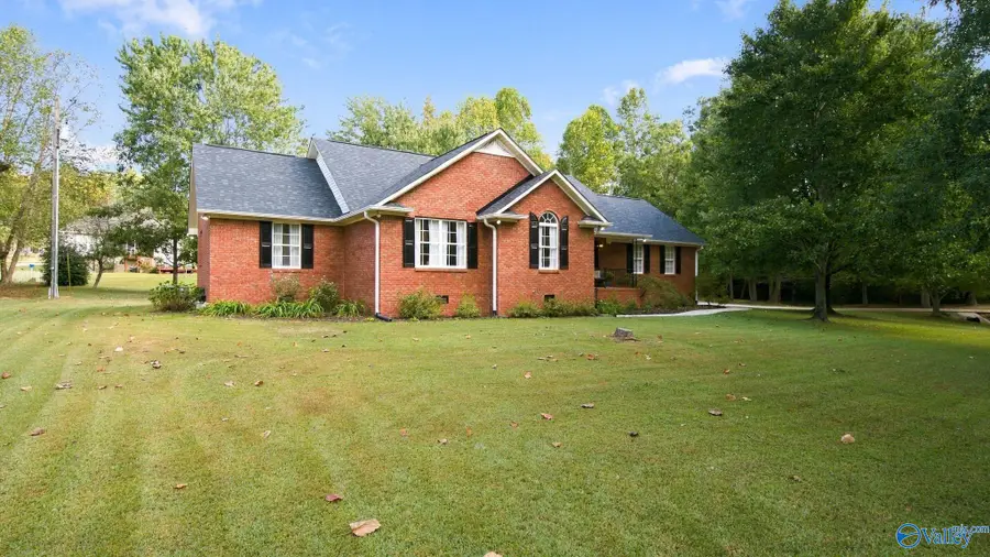 1040 Gannon Circle Nw, Arab, AL 35016 - #2