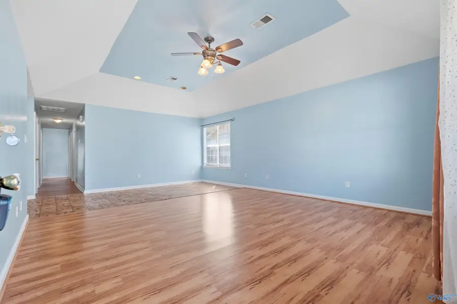 303 Autumnwood Lane, Rainbow City, AL 35906 - #3