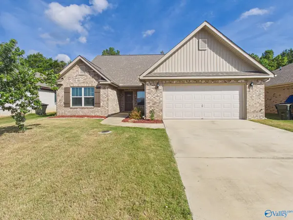 208 Green Garden Drive, Harvest, AL 35749