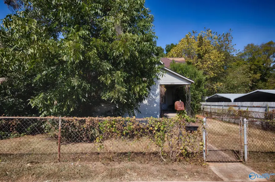 2808 10th Avenue Sw, Huntsville, AL 35805 - #2