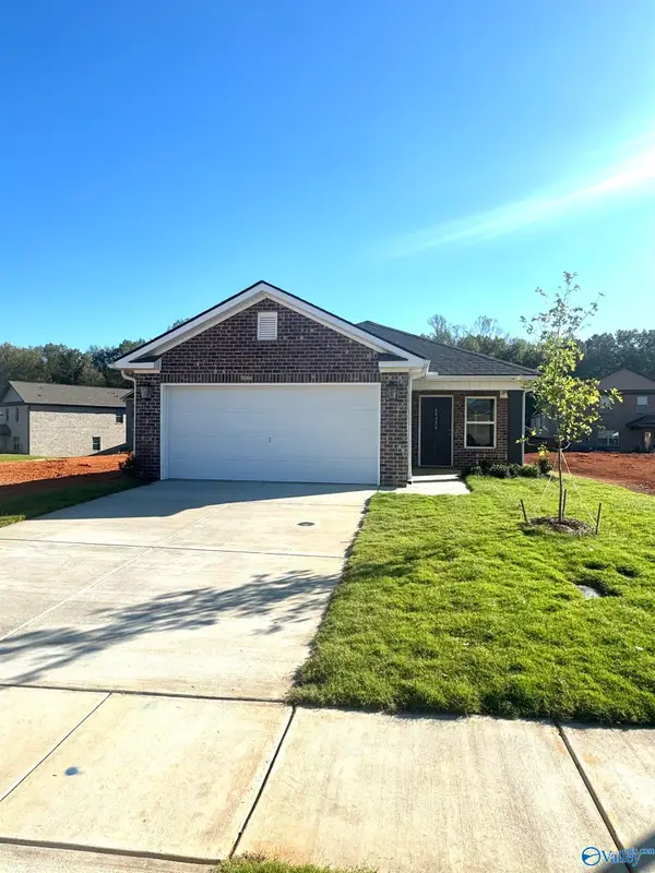 28024 Caperton Drive, Harvest, AL 35749