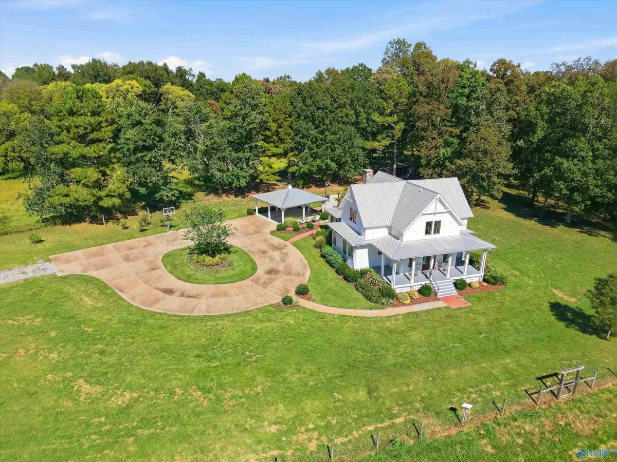 385 Snider Road, Guntersville, AL 36976 - #1