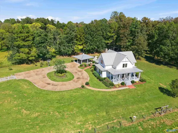 385 Snider Road, Guntersville, AL 36976