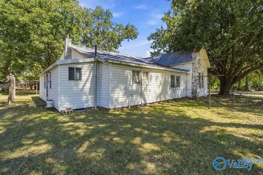 2033 Cleveland Avenue Sw, Decatur, AL 35601 - #3
