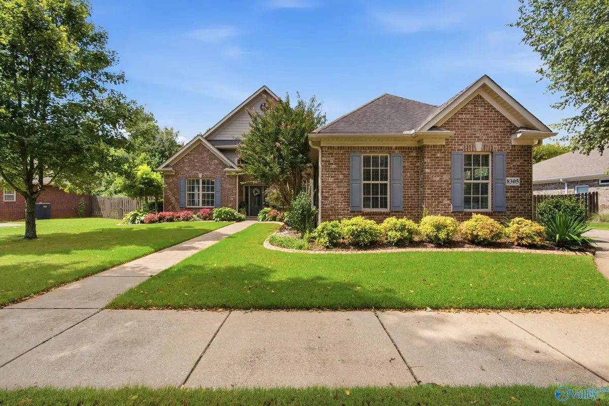 8305 Anslee Way Nw, Huntsville, AL 35806 - #1