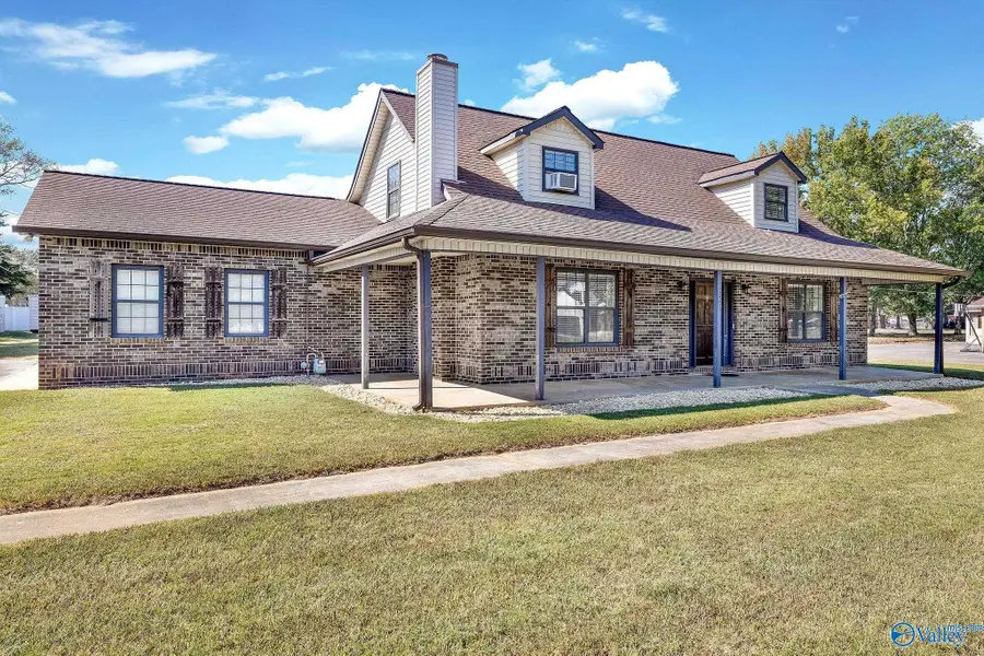 88 Willowbrook Street, Decatur, AL 35603 - #2