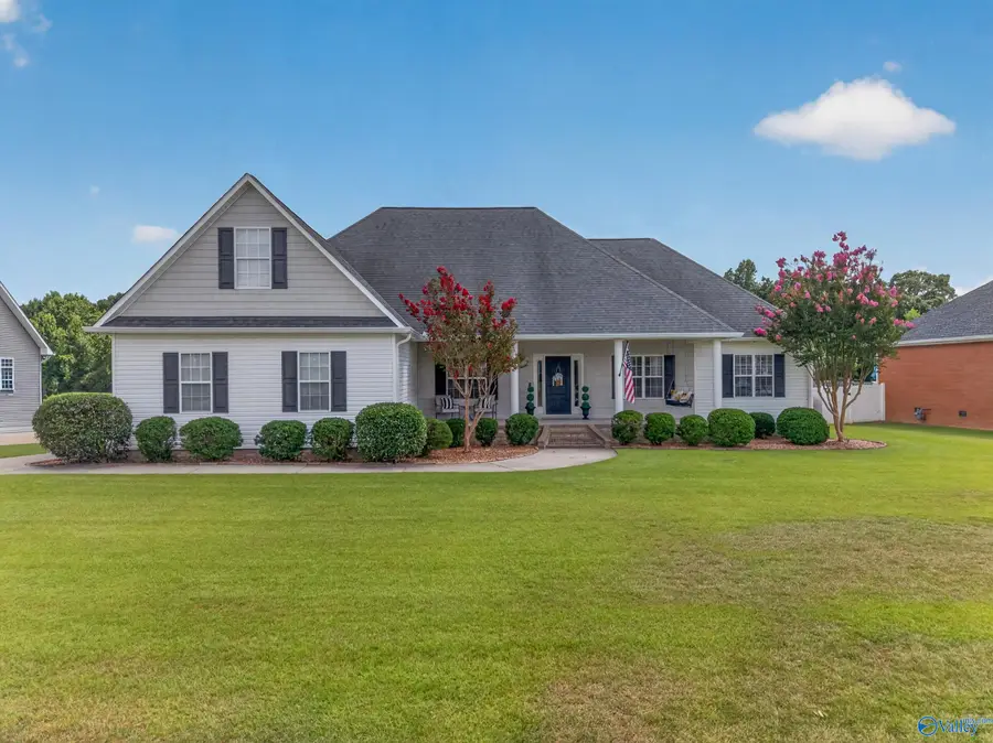 125 Berkshire Lane, Albertville, AL 35950 - #2