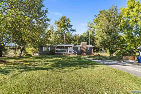 155 Regal Row, Gadsden, AL 35904