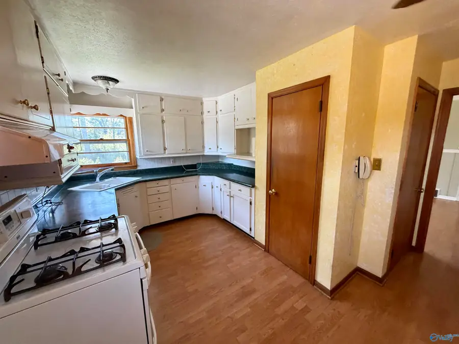 141 Elsmore Boulevard, Gadsden, AL 35904 - #3