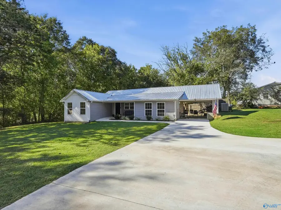 225 Smith Circle, Arab, AL 35016 - #3