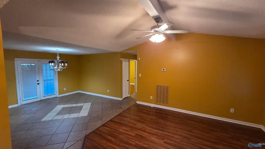 4039 Knollbrook Drive Nw, Huntsville, AL 35810 - #3