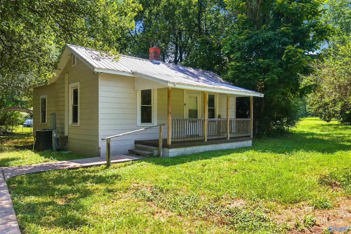 1009 W Washington Street, Athens, AL 35611 - #1