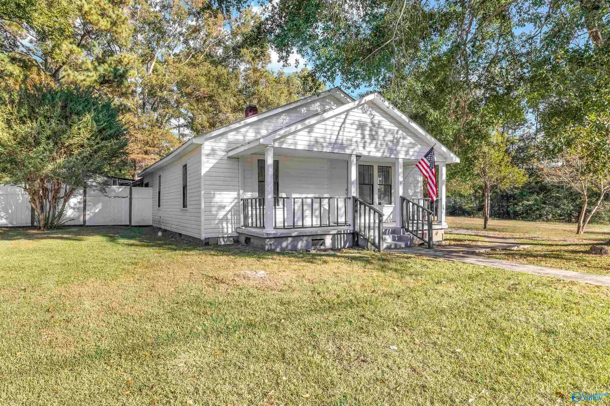 918 Mcdaniel Street Se, Hartselle, AL 35640 - #1