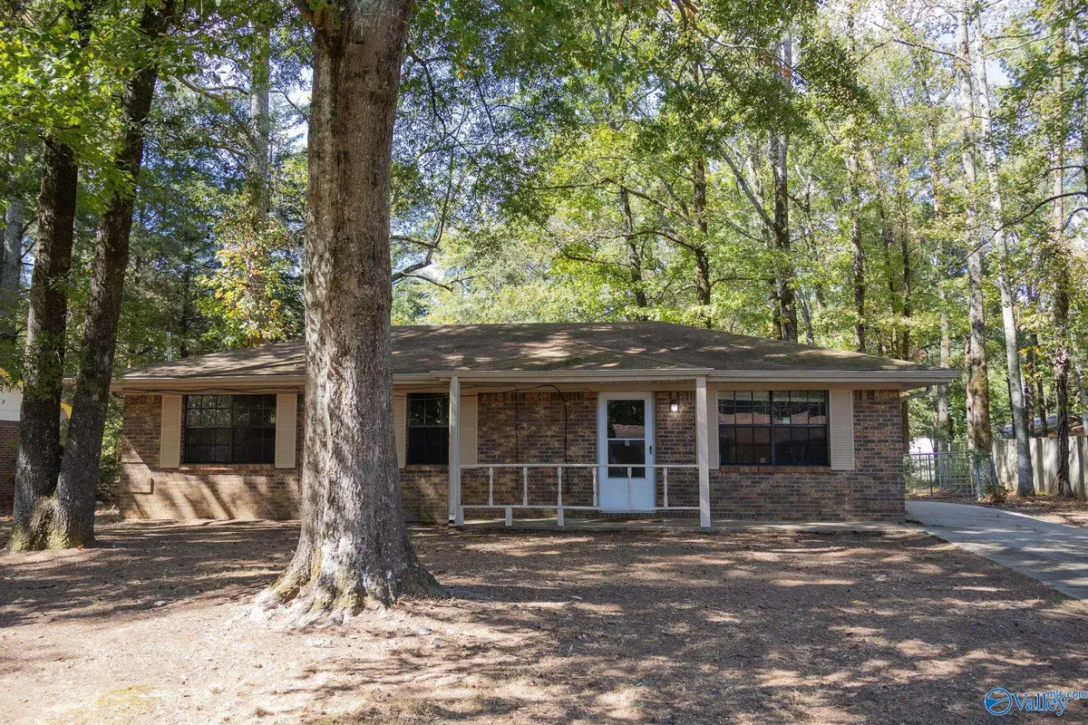 6315 Sandia Boulevard Nw, Huntsville, AL 35810 - #1