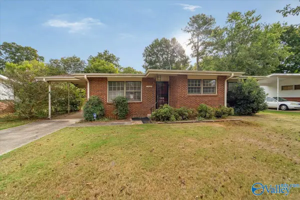 3205 Berkley Street, Huntsville, AL 35805
